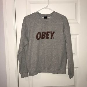 OBEY crew neck sweatshirt🌸😍